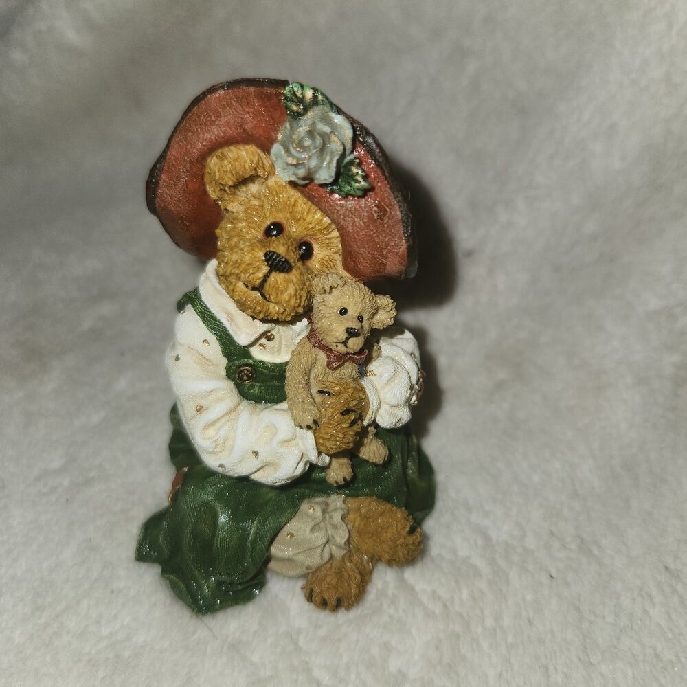 "Patricia w/ Buddy" **Retired** Boyds Bears Bearstone Figurine